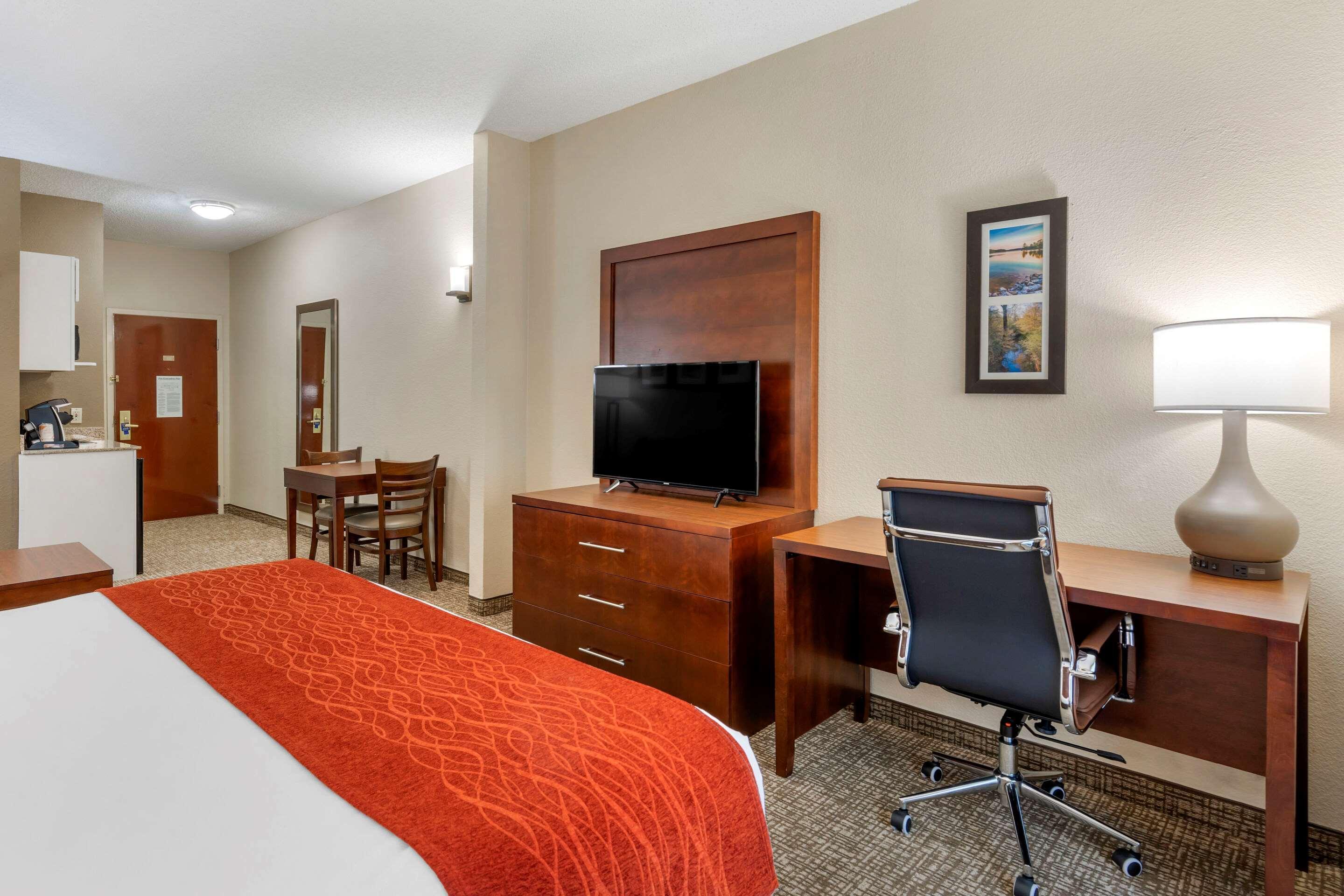 Comfort & Inn Suites Canton Extérieur photo