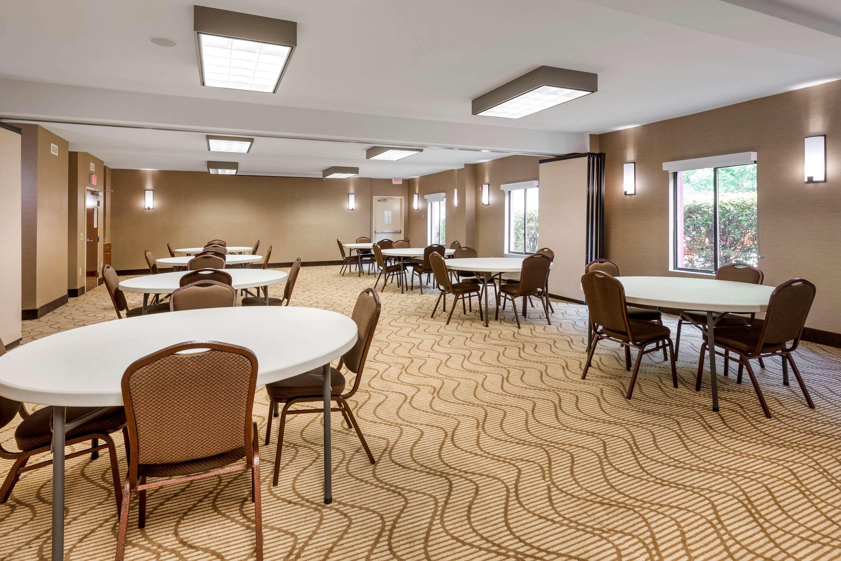Comfort & Inn Suites Canton Extérieur photo