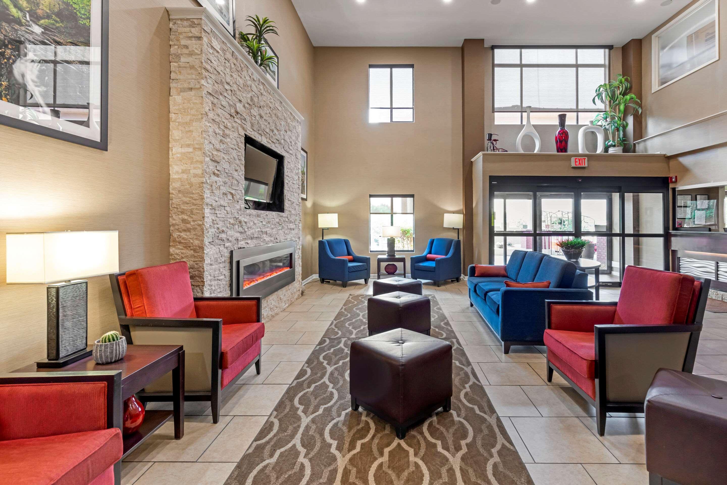 Comfort & Inn Suites Canton Extérieur photo